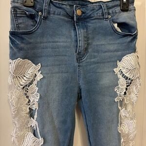 Women Sheilay Denim Jeans Large Lace Trim Skinny Leg Crop Blue Coquette 27 inch